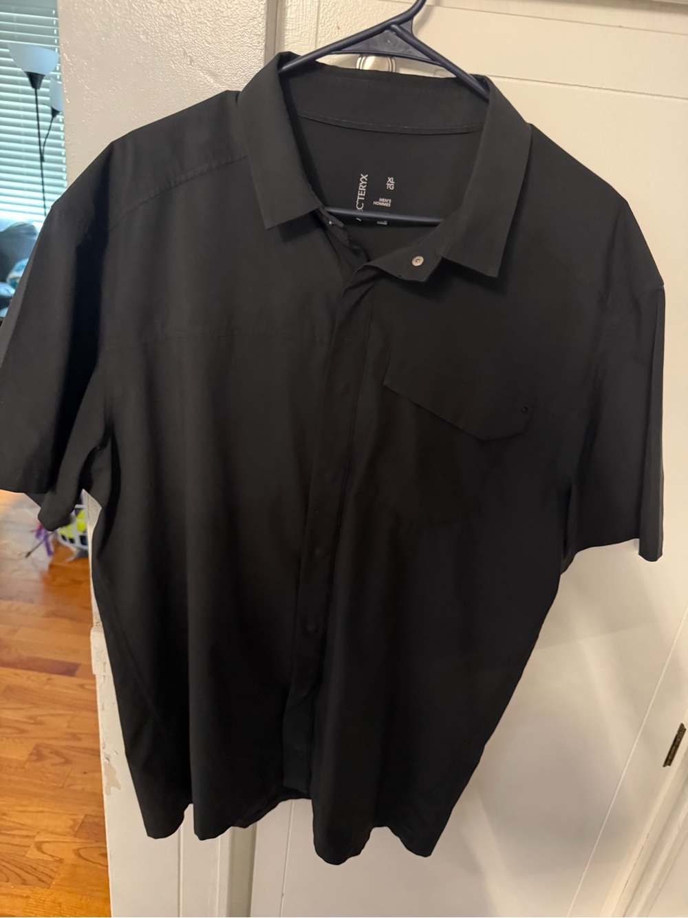 Arc'teryx skyline Men's Short Sleeve Black Button-Up Shirt